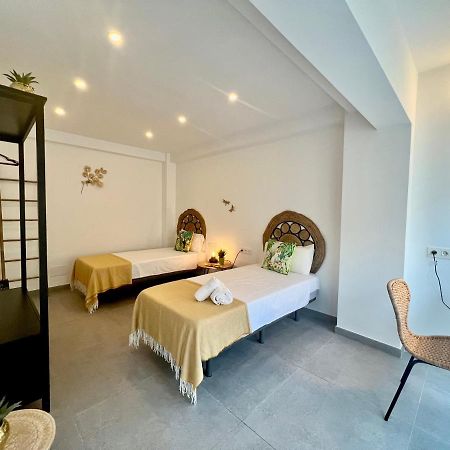 Malagueta Beach II & Private Terrace By Ele Apartments Malaga Bagian luar foto