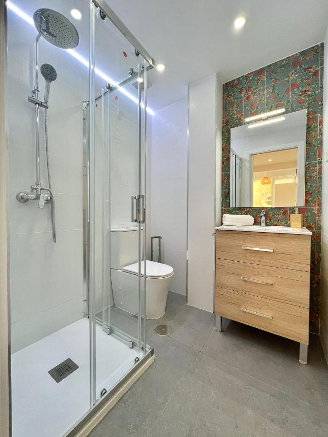 Malagueta Beach II & Private Terrace By Ele Apartments Malaga Bagian luar foto