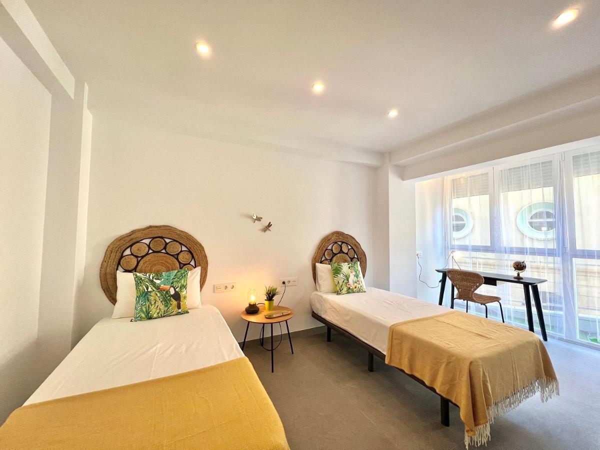 Malagueta Beach II & Private Terrace By Ele Apartments Malaga Bagian luar foto